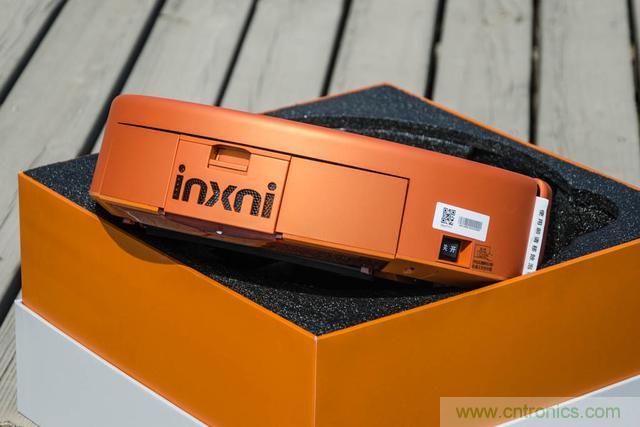 智能導(dǎo)航掃地機(jī)器人，以內(nèi)更靠譜！