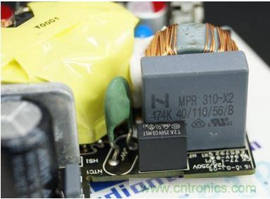 69元小米4口USB充電器詳細(xì)拆解，看完你也能DIY一個(gè)