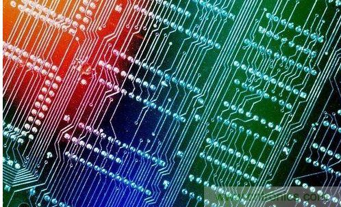 【導(dǎo)讀】對于一個新設(shè)計的電路板，調(diào)試起來往往會遇到一些困難，特別是當(dāng)板比較大、元件比較多時，往往無從下手。但如果掌握好一套合理的調(diào)試方法，調(diào)試起來將會事半功倍。  對于剛拿回來的新PCB板，我們首先要大概觀察一下，板上是否存在問題，例如是否有明顯的裂痕，有無短路、開路等現(xiàn)象。如果有必要的話，可以檢查一下電源跟地線之間的電阻是否足夠大。  然后就是安裝元件了。相互獨(dú)立的模塊，如果您沒有把握保證它們工作正常時，最好不要全部都裝上，而是一部分一部分的裝上（對于比較小的電路，可以一次全部裝上），這樣容易確定故障范圍，免得到時遇到問題時，無從下手。一般來說，可以把電源部分先裝好，然后就上電檢測電源輸出電壓是否正常。如果在上電時您沒有太大的把握（即使有很大的把握，也建議您加上一個保險絲，以防萬一），可考慮使用帶限流功能的可調(diào)穩(wěn)壓電源。先預(yù)設(shè)好過流保護(hù)電流，然后將穩(wěn)壓電電源的電壓值慢慢往上調(diào)，并監(jiān)測輸入電流、輸入電壓以及輸出電壓。如果往上調(diào)的過程中，沒有出現(xiàn)過流保護(hù)等問題，且輸出電壓也達(dá)到了正常，則說明電源部分OK。反之，則要斷開電源，尋找故障點(diǎn)，并重復(fù)上述步驟，直到電源正常為止。  接下來逐漸安裝其它模塊，每安裝好一個模塊，就上電測試一下，上電時也是按照上面的步驟，以避免因?yàn)樵O(shè)計錯誤或/和安裝錯誤而導(dǎo)致過流而燒壞元件。  PCB   尋找故障的辦法一般有下面幾種：  ①測量電壓法。首先要確認(rèn)的是各芯片電源引腳的電壓是否正常，其次檢查各種參考電壓是否正常，另外還有各點(diǎn)的工作電壓是否正常等。例如，一般的硅三極管導(dǎo)通時，BE結(jié)電壓在0.7V左右，而CE結(jié)電壓則在0.3V左右或者更小。如果一個三極管的BE結(jié)電壓大于0.7V（特殊三極管除外，例如達(dá)林頓管等），可能就是BE結(jié)就開路。  ②信號注入法。將信號源加至輸入端，然后依次往后測量各點(diǎn)的波形，看是否正常，以找到故障點(diǎn)。有時我們也會用更簡單的辦法，例如用手握一個鑷子，去碰觸各級的輸入端，看輸出端是否有反應(yīng)，這在音頻、視頻等放大電路中常使用（但要注意，熱底板的電路或者電壓高的電路，不能使用此法，否則可能會導(dǎo)致觸電）。如果碰前一級沒有反應(yīng)，而碰后一級有反應(yīng)，則說明問題出在前一級，應(yīng)重點(diǎn)檢查。  ③當(dāng)然，還有很多其它的尋找故障點(diǎn)的方法，例如看、聽、聞、摸等。&ldquo;看&rdquo;就是看元件有無明顯的機(jī)械損壞，例如破裂、燒黑、變形等;&ldquo;聽&rdquo;就是聽工作聲音是否正常，例如一些不該響的東西在響，該響的地方不響或者聲音不正常等;&ldquo;聞&rdquo;就是檢查是否有異味，例如燒焦的味道、電容電解液的味道等，對于一個有經(jīng)驗(yàn)的電子維修人員來說，對這些氣味是很敏感的;&ldquo;摸&rdquo;就是用手去試探器件的溫度是否正常，例如太熱，或者太涼。一些功率器件，工作起來時會發(fā)熱，如果摸上去是涼的，則基本上可以判斷它沒有工作起來。但如果不該熱的地方熱了或者該熱的地方太熱了，那也是不行的。一般的功率三極管、穩(wěn)壓芯片等，工作在70度以下是完全沒問題的。70度大概是怎樣的一個概念呢？如果你將手壓上去，可以堅(jiān)持三秒鐘以上，就說明溫度大概在70度以下（注意要先試探性的去摸，千萬別把手燙傷了）。  好了，關(guān)于調(diào)試的問題，我們今天就暫時講這么多，如果想要了解更多的調(diào)試方法和經(jīng)驗(yàn)，可以去找一些家用電器維修的書來看看，一個好的設(shè)計人員，首先應(yīng)該是一個好的維修人員。