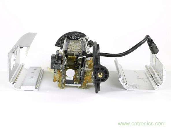 從電池到傳感器，完整拆解小米智能自行車