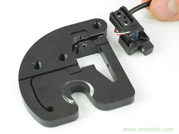 從電池到傳感器，完整拆解小米智能自行車