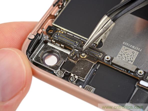 iPhone 8首拆：無線充電版本的iPhone 7？