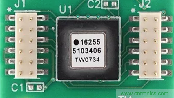 走直線很難嗎？陀螺儀表示，少了它機器人連直線都走不了