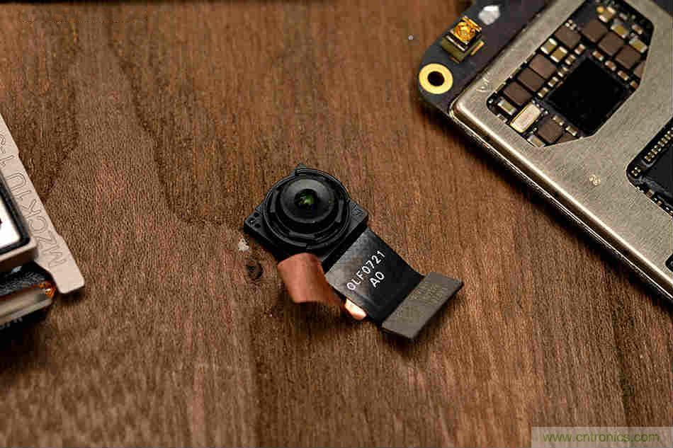 拆解魅族15 Plus：玩轉(zhuǎn)了新概念，但其工藝究竟如何？