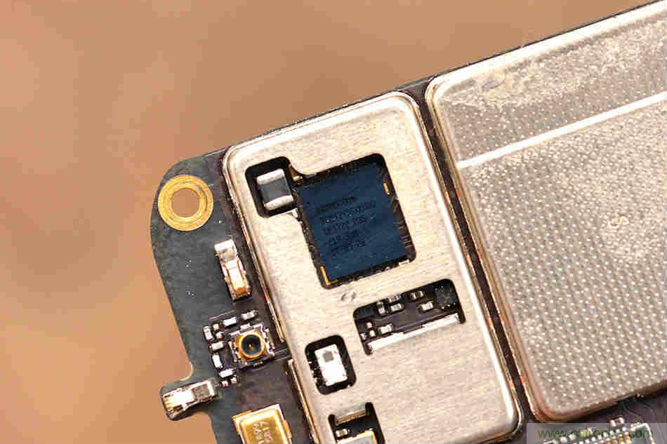 拆解魅族15 Plus：玩轉(zhuǎn)了新概念，但其工藝究竟如何？