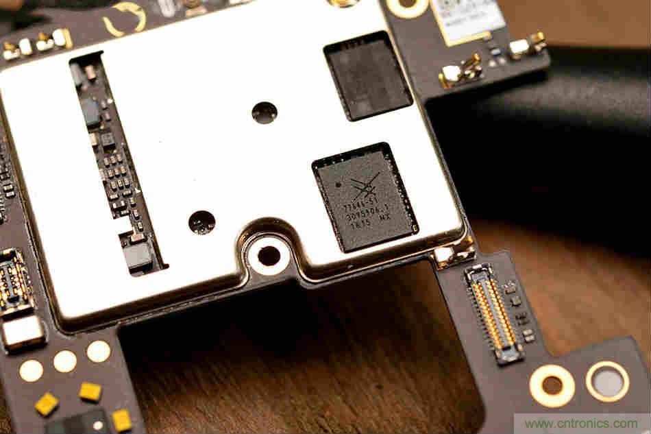 拆解魅族15 Plus：玩轉(zhuǎn)了新概念，但其工藝究竟如何？