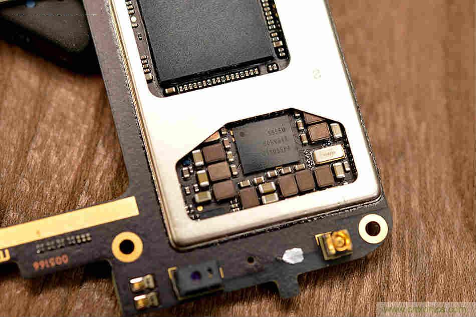 拆解魅族15 Plus：玩轉(zhuǎn)了新概念，但其工藝究竟如何？