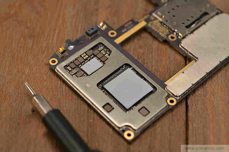 拆解魅族15 Plus：玩轉(zhuǎn)了新概念，但其工藝究竟如何？