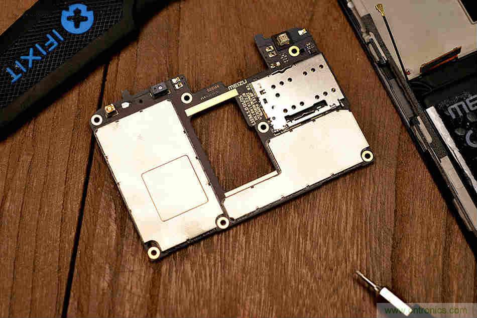 拆解魅族15 Plus：玩轉(zhuǎn)了新概念，但其工藝究竟如何？