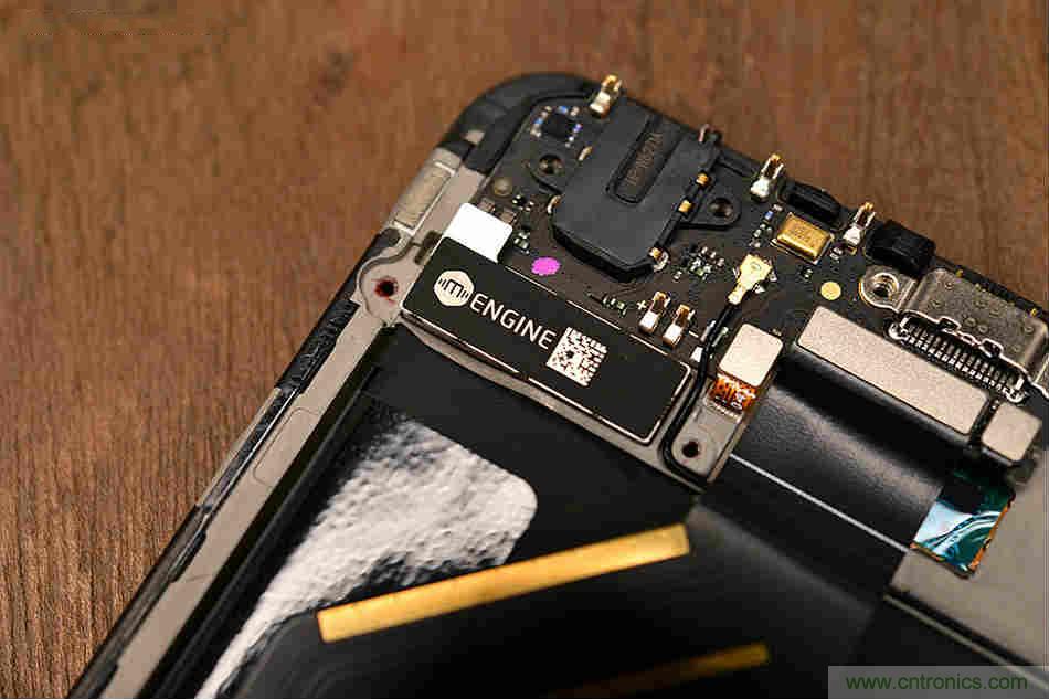 拆解魅族15 Plus：玩轉(zhuǎn)了新概念，但其工藝究竟如何？