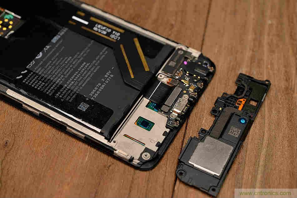 拆解魅族15 Plus：玩轉(zhuǎn)了新概念，但其工藝究竟如何？