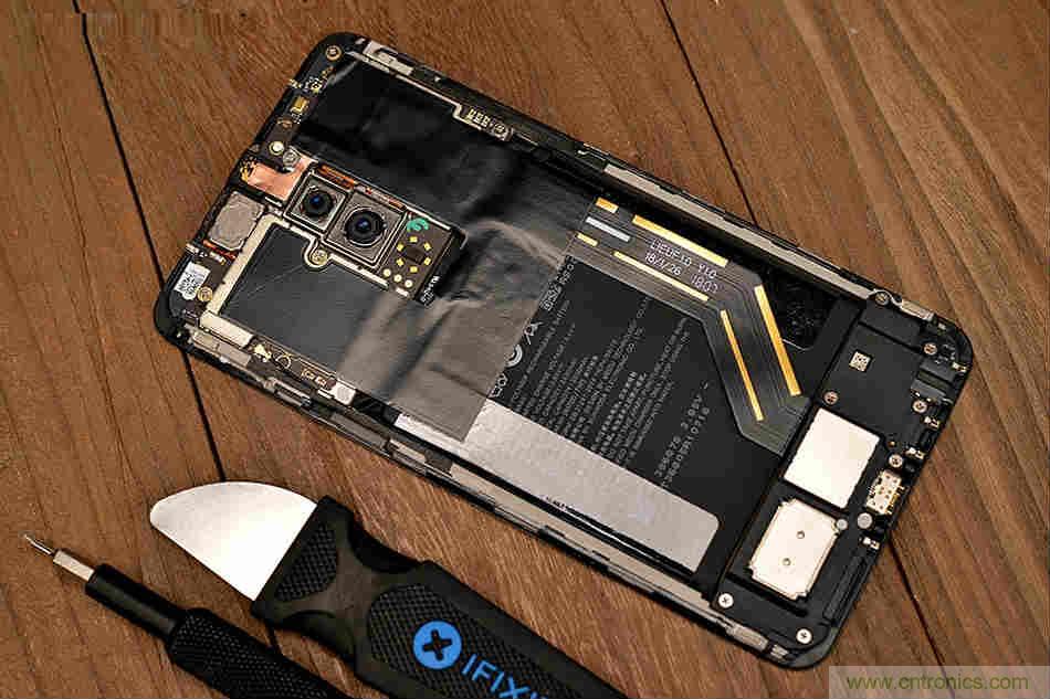 拆解魅族15 Plus：玩轉(zhuǎn)了新概念，但其工藝究竟如何？