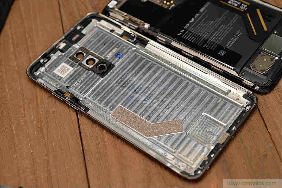 拆解魅族15 Plus：玩轉(zhuǎn)了新概念，但其工藝究竟如何？