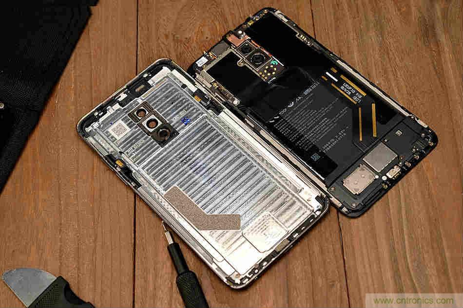 拆解魅族15 Plus：玩轉(zhuǎn)了新概念，但其工藝究竟如何？