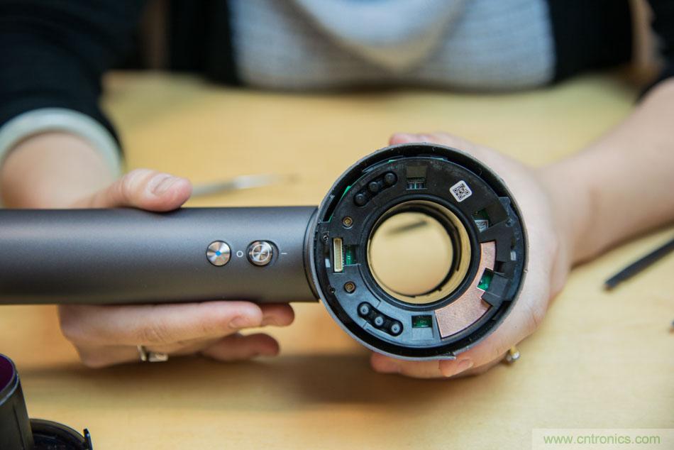 拆解戴森吹風機：近三千元的價格貴在哪？