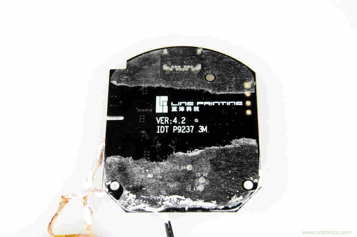 拆解對比：系出同門，小米、紫米無線充電器的差別有多大？