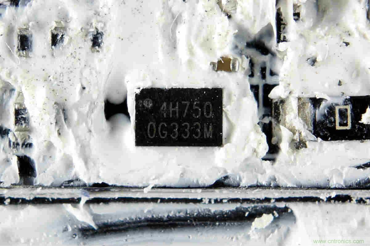 拆解對比：系出同門，小米、紫米無線充電器的差別有多大？