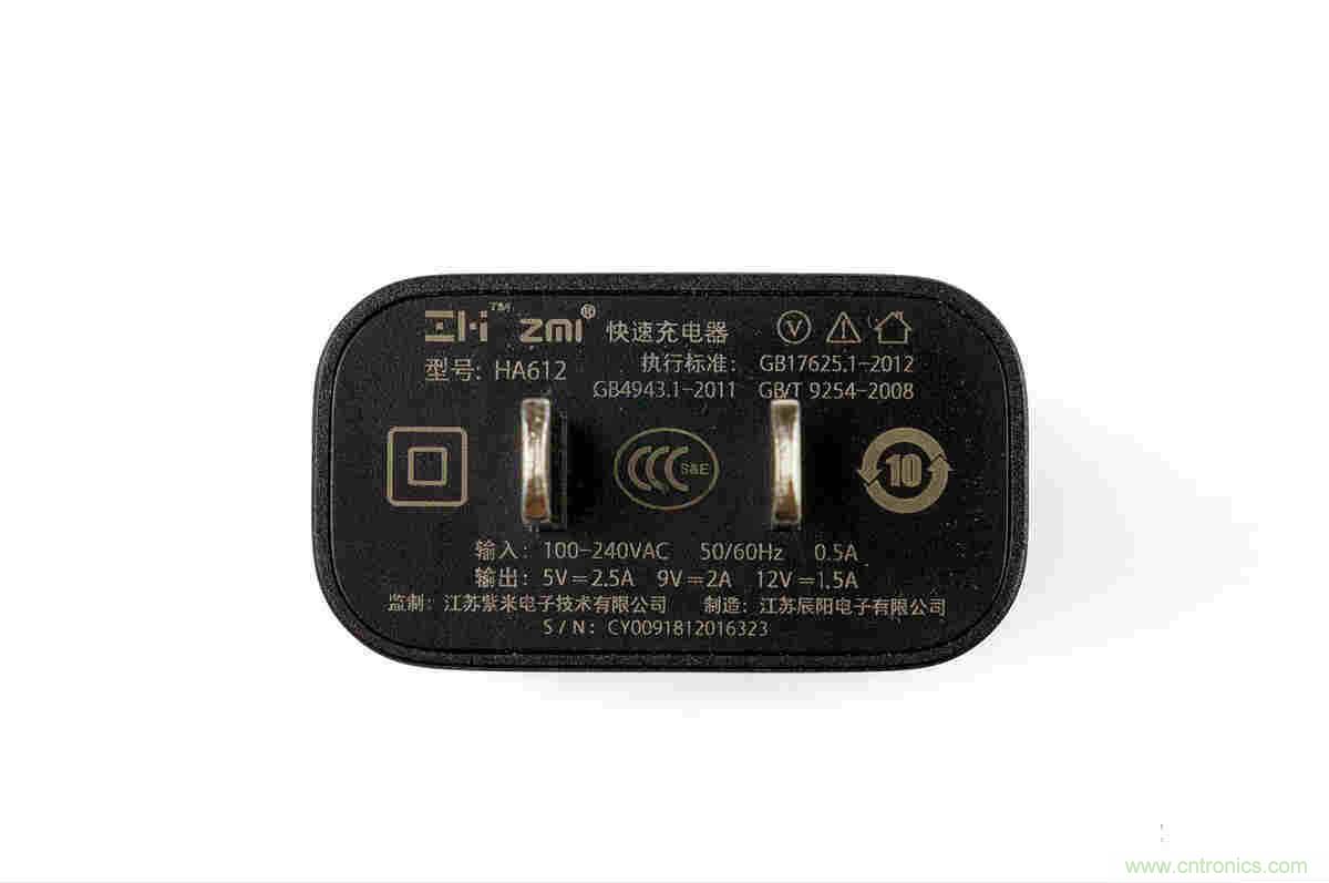 拆解對比：系出同門，小米、紫米無線充電器的差別有多大？