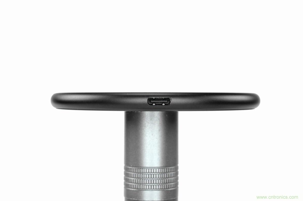 拆解對比：系出同門，小米、紫米無線充電器的差別有多大？