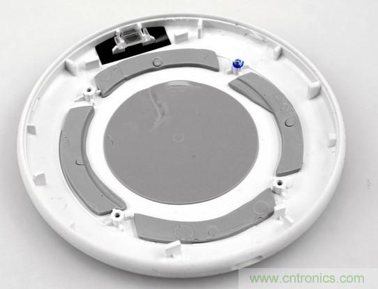 拆解對比：系出同門，小米、紫米無線充電器的差別有多大？