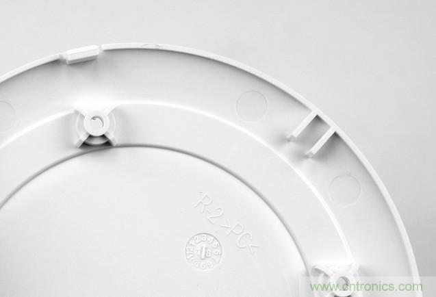 拆解對比：系出同門，小米、紫米無線充電器的差別有多大？