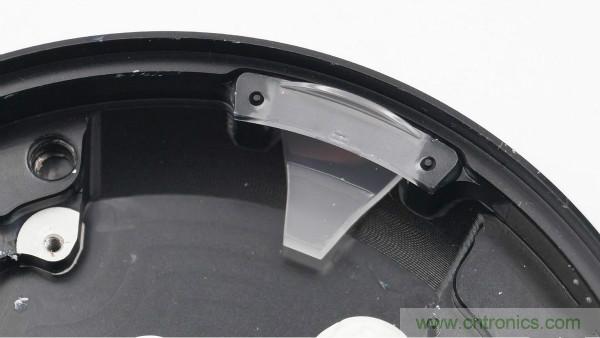 拆解華為保時(shí)捷設(shè)計(jì)快充無(wú)線充電器：憑啥能賣(mài)699？