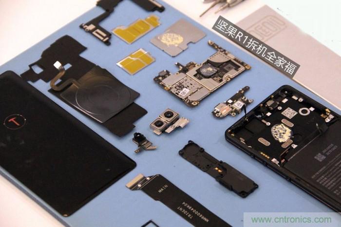 堅果R1拆解：內(nèi)部設(shè)計究竟如何？