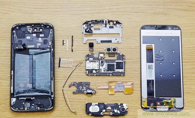 拆解黑鯊手機(jī)：多級直觸一體式液冷系統(tǒng)有什么門道？