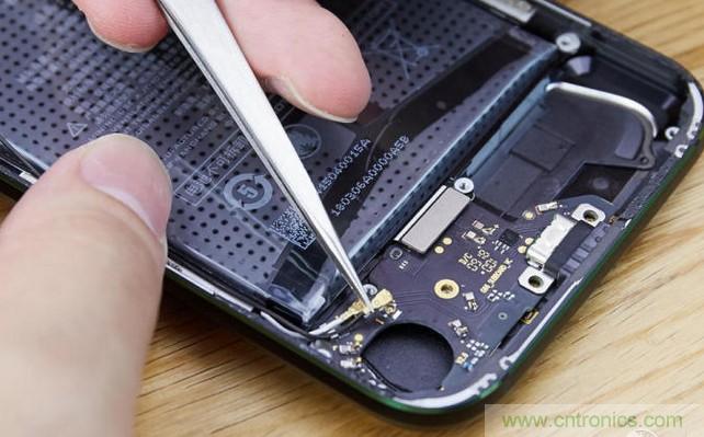 拆解黑鯊手機(jī)：多級直觸一體式液冷系統(tǒng)有什么門道？