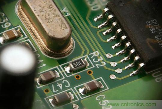 淺談晶體晶振區(qū)別、應(yīng)用范圍及用法