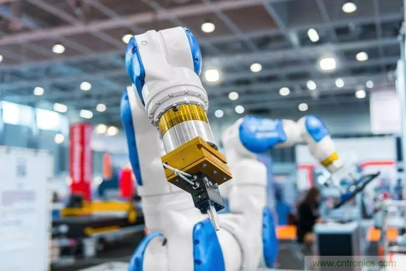 實現機器人的自主性？嵌入式模擬智能可以達到新高度！