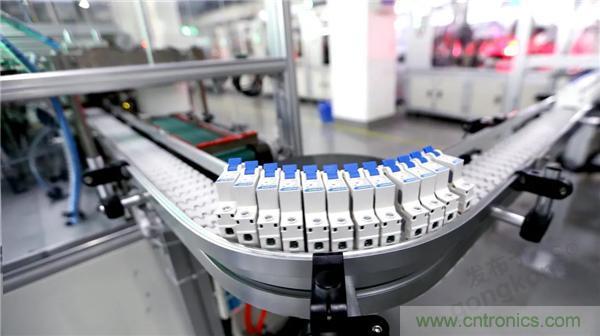 正泰昆侖 | 續(xù)寫榮耀，領(lǐng)馭未來(lái)