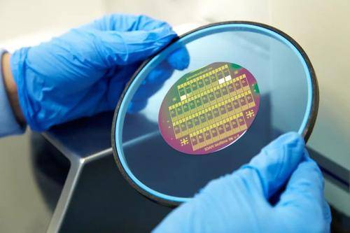 X-FAB與派恩杰達(dá)成長(zhǎng)期戰(zhàn)略合作，共同推動(dòng)全球SiC產(chǎn)業(yè)發(fā)展