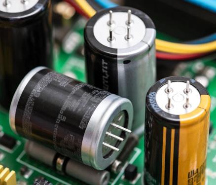 電容選型避坑手冊(cè)：參數(shù)、成本與場(chǎng)景化適配邏輯