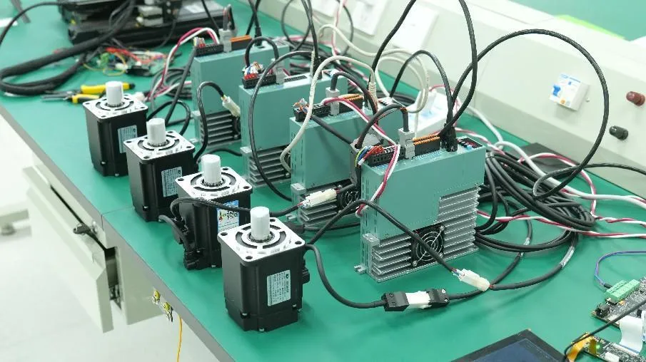 國產(chǎn)伺服驅動器新突破：低壓脈沖方案+完整圖紙程序分享