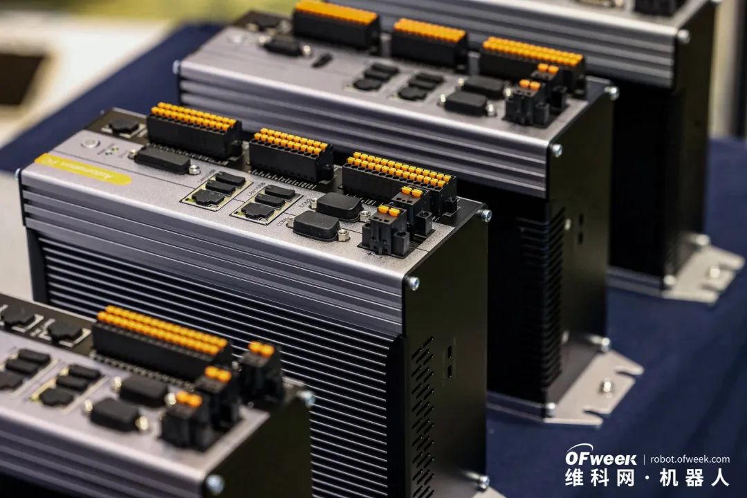 大咖齊聚，智啟新篇 | OFweek 2025（第十四屆）中國(guó)機(jī)器人產(chǎn)業(yè)大會(huì)圓滿收官！