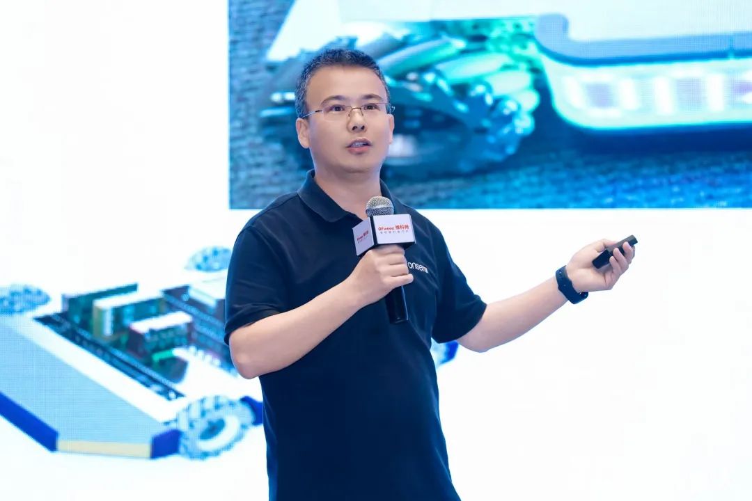 大咖齊聚，智啟新篇 | OFweek 2025（第十四屆）中國(guó)機(jī)器人產(chǎn)業(yè)大會(huì)圓滿收官！